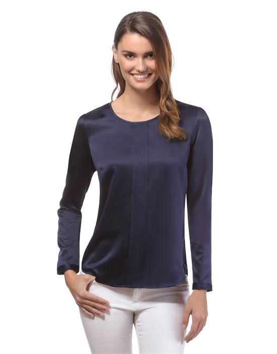 blouse, slightly fitted, round neck