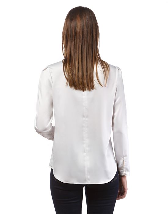 blouse, slightly fitted, round neck