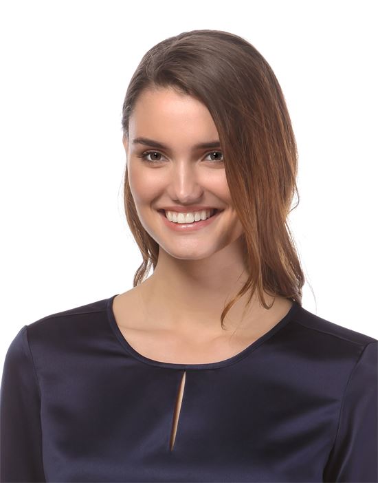 blouse, slightly fitted, round neck