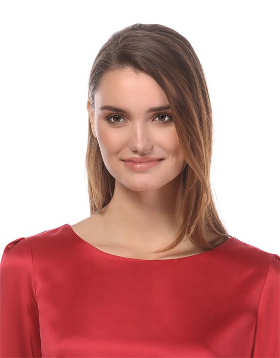 blouse, slightly fitted, boat neckline