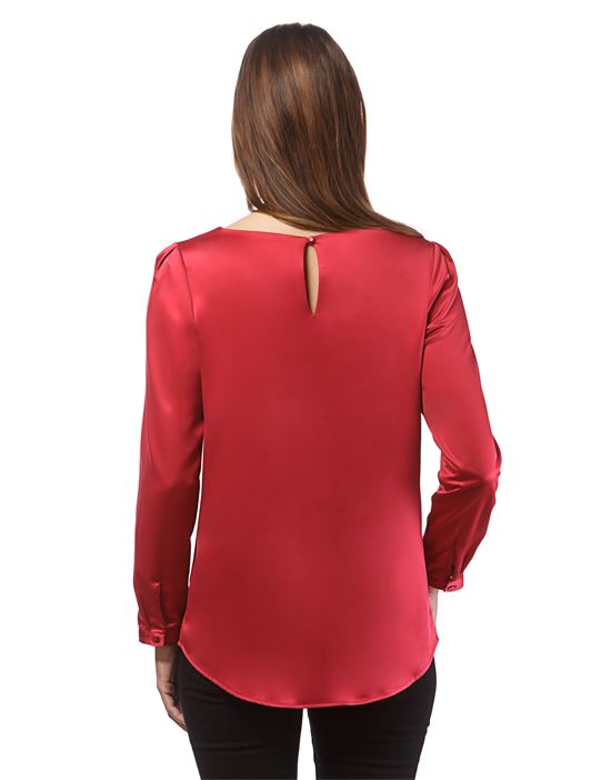 blouse, slightly fitted, boat neckline