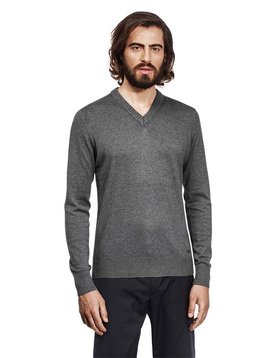 Jumper with ribbed V-neck, slim-fit