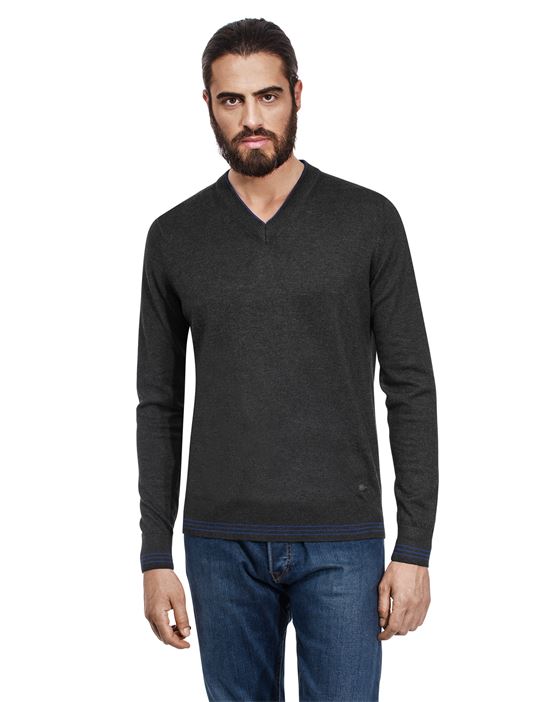 Jumper with V-neck, contrasting stripes, slim-fit