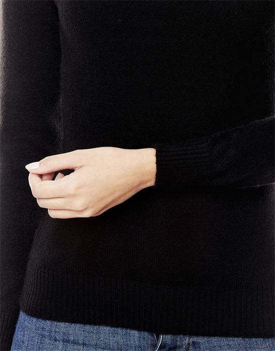 Jumper with ribbed turtle-neck