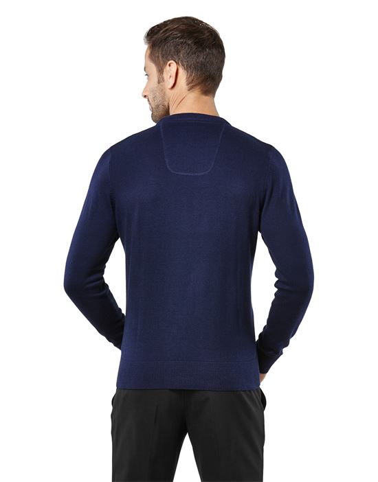 Jumper - classic knit jumper with crew neck , slim fit