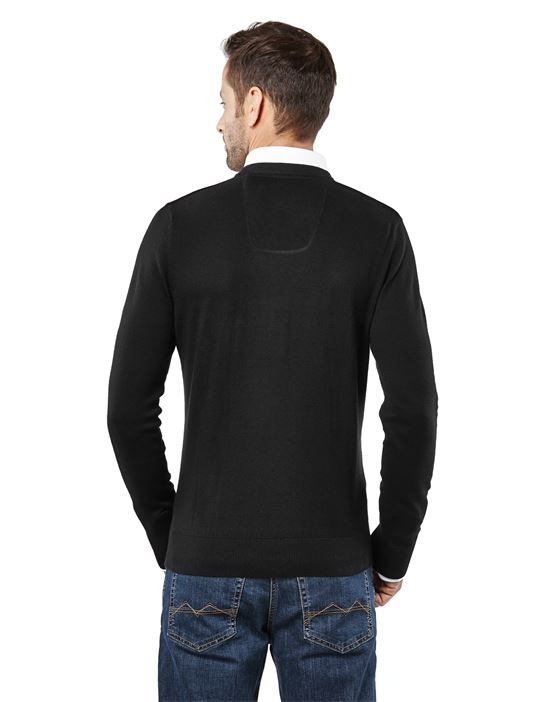 Jumper - classic knit jumper with V-neckline , slim fit